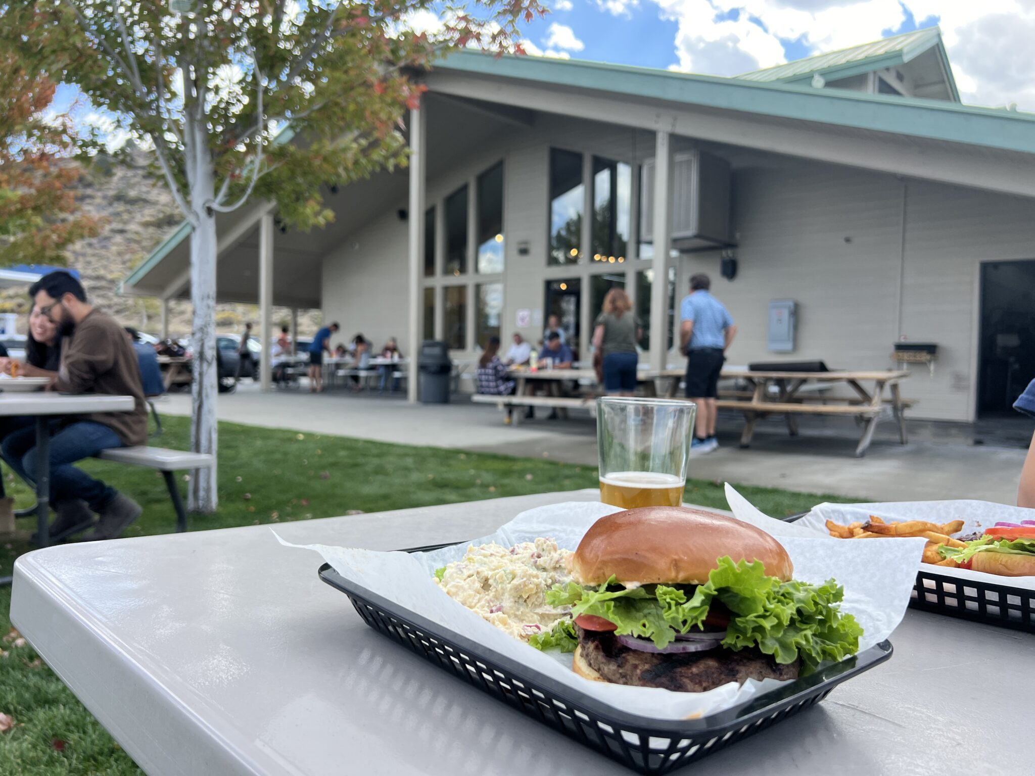 Best Highway Restaurants and Travel Stops 5 Must Visit Food Stops along Highway 395 - Vhappyoutside